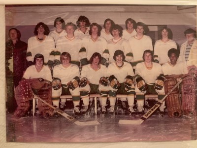 A photo of Dennis Mitchell's hockey team in Toronto circa the 1970s.