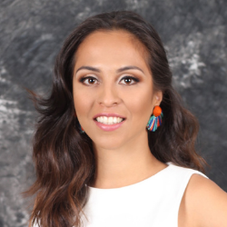 Alejandra Paniagua-Avila headshot