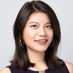 Headshot of Julia (Bowen) Zhu.