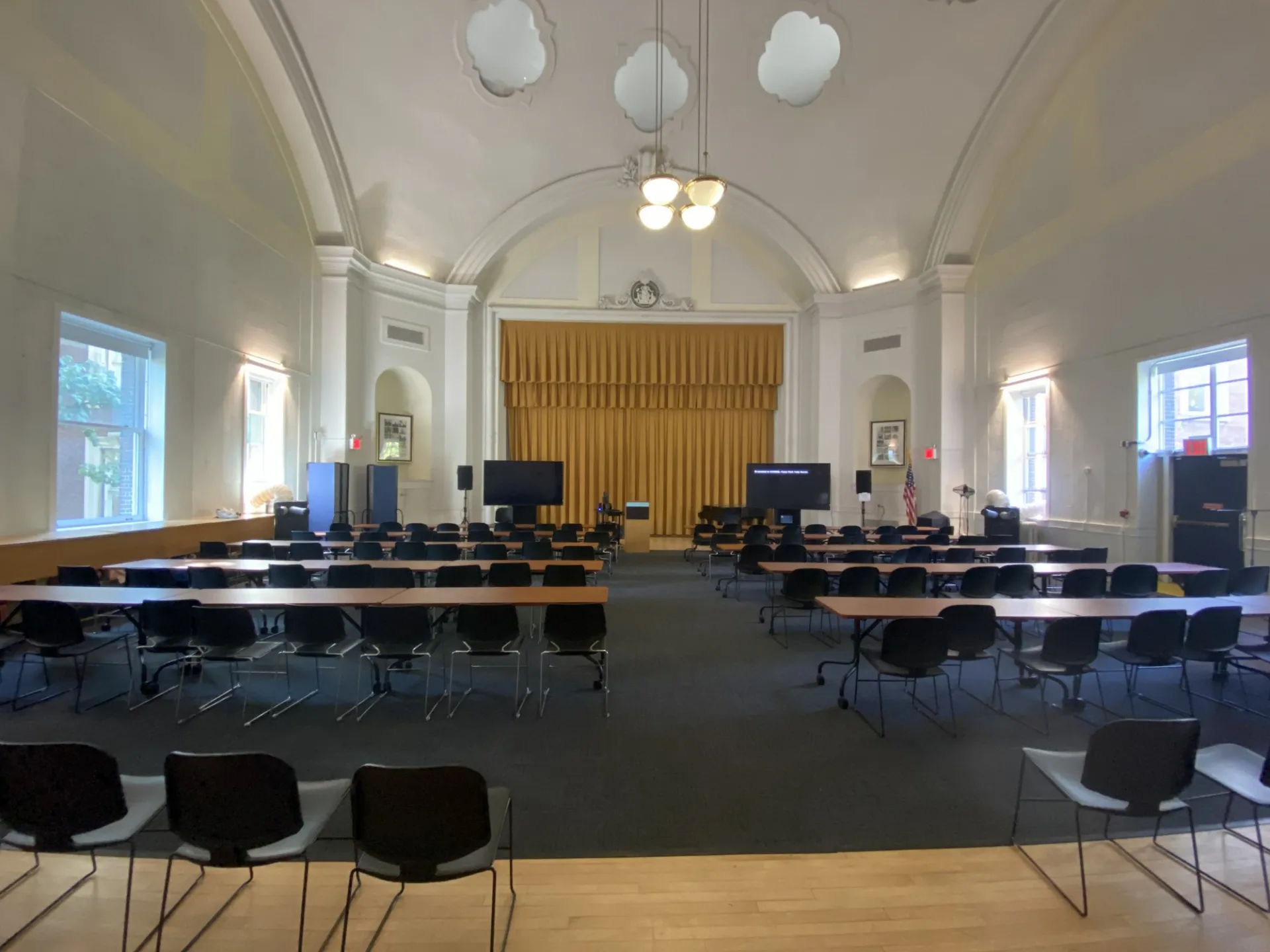 Earl Hall Auditorium Classroom Set Up