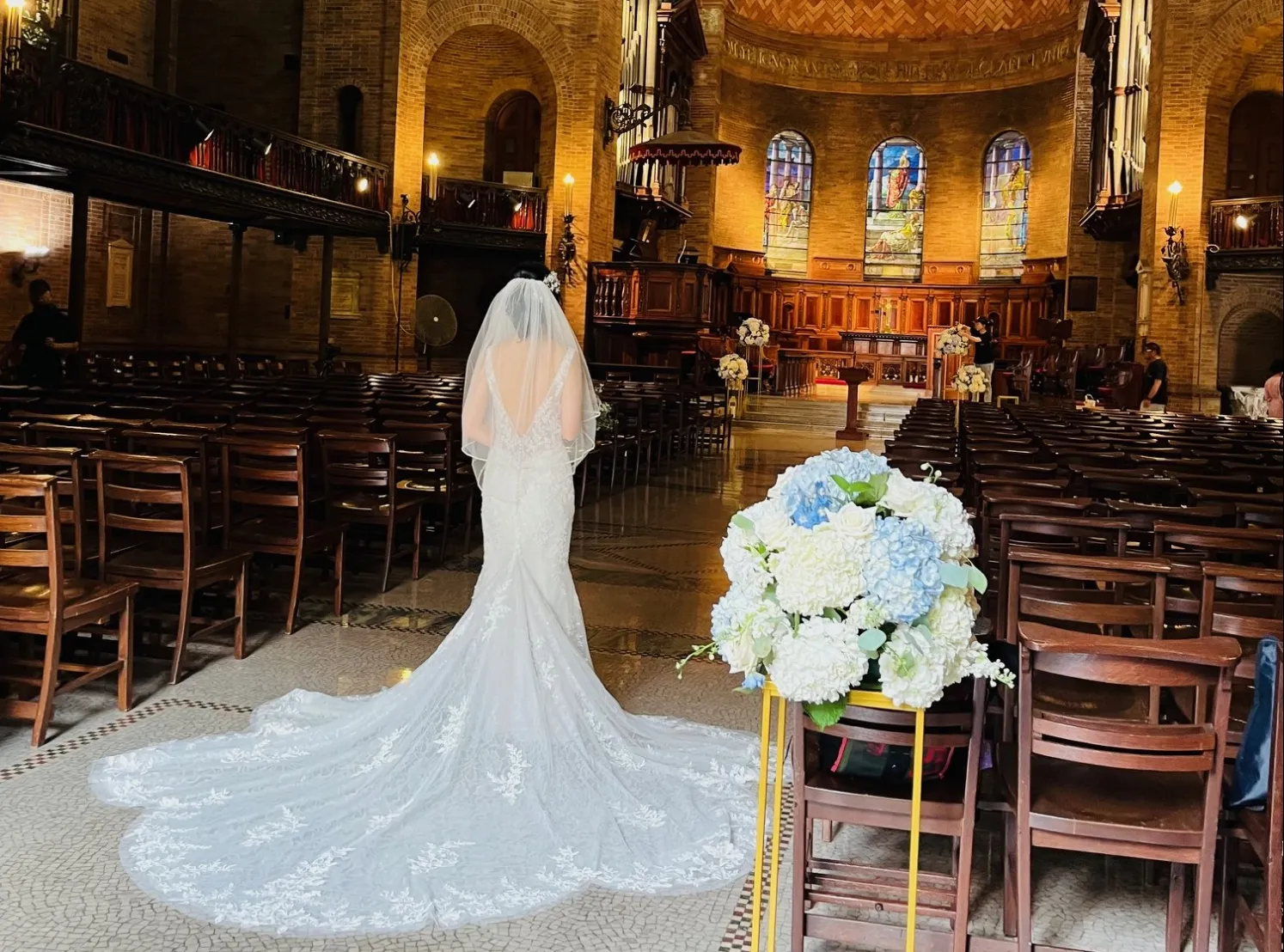 bride in St. Paul's Chapel